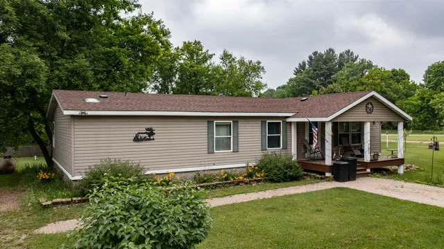 $225,000 | 703 St Lawrence Street, Ogdensburg, WI 54962