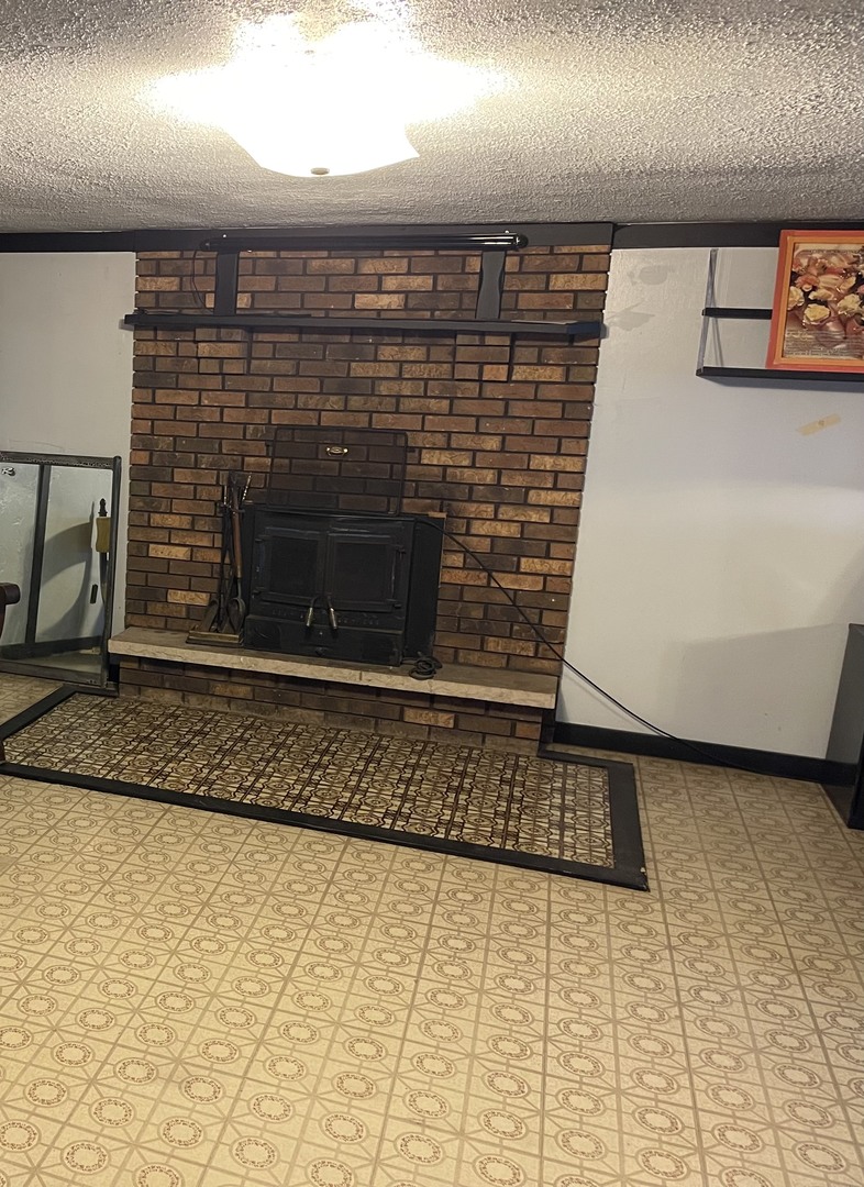 6602 Wander Way Cary, IL 60013 - Photo 40 of 45 a view of a fireplace