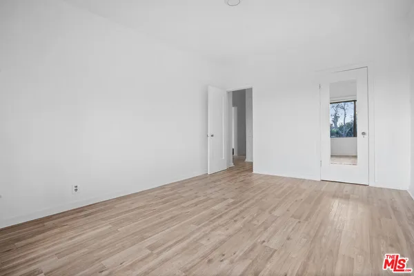 $3,050 | 1091 South Mansfield Avenue, Los Angeles, CA 90019