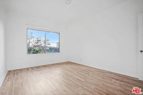 $3,050 | 1091 South Mansfield Avenue, Los Angeles, CA 90019