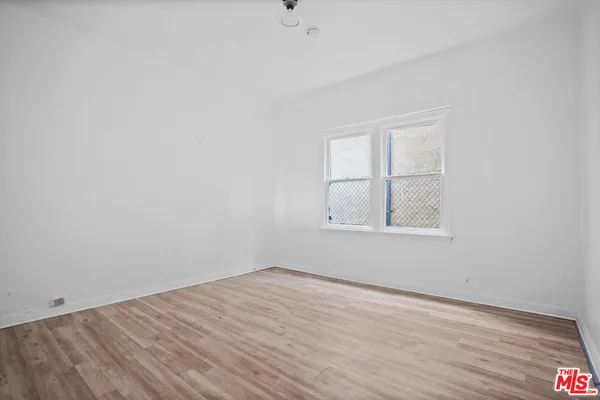 $3,050 | 1091 South Mansfield Avenue, Los Angeles, CA 90019