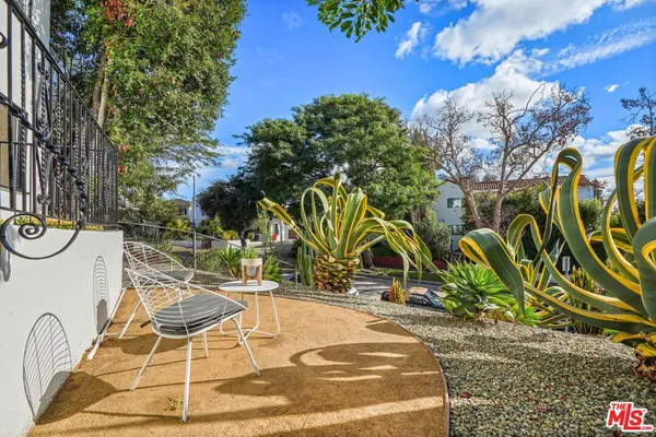 $3,050 | 1091 South Mansfield Avenue, Los Angeles, CA 90019