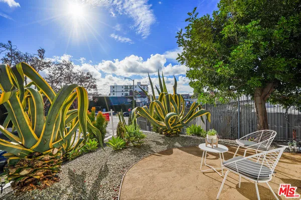 $3,050 | 1091 South Mansfield Avenue, Los Angeles, CA 90019