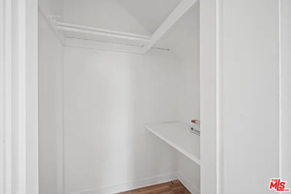 $3,050 | 1091 South Mansfield Avenue, Los Angeles, CA 90019