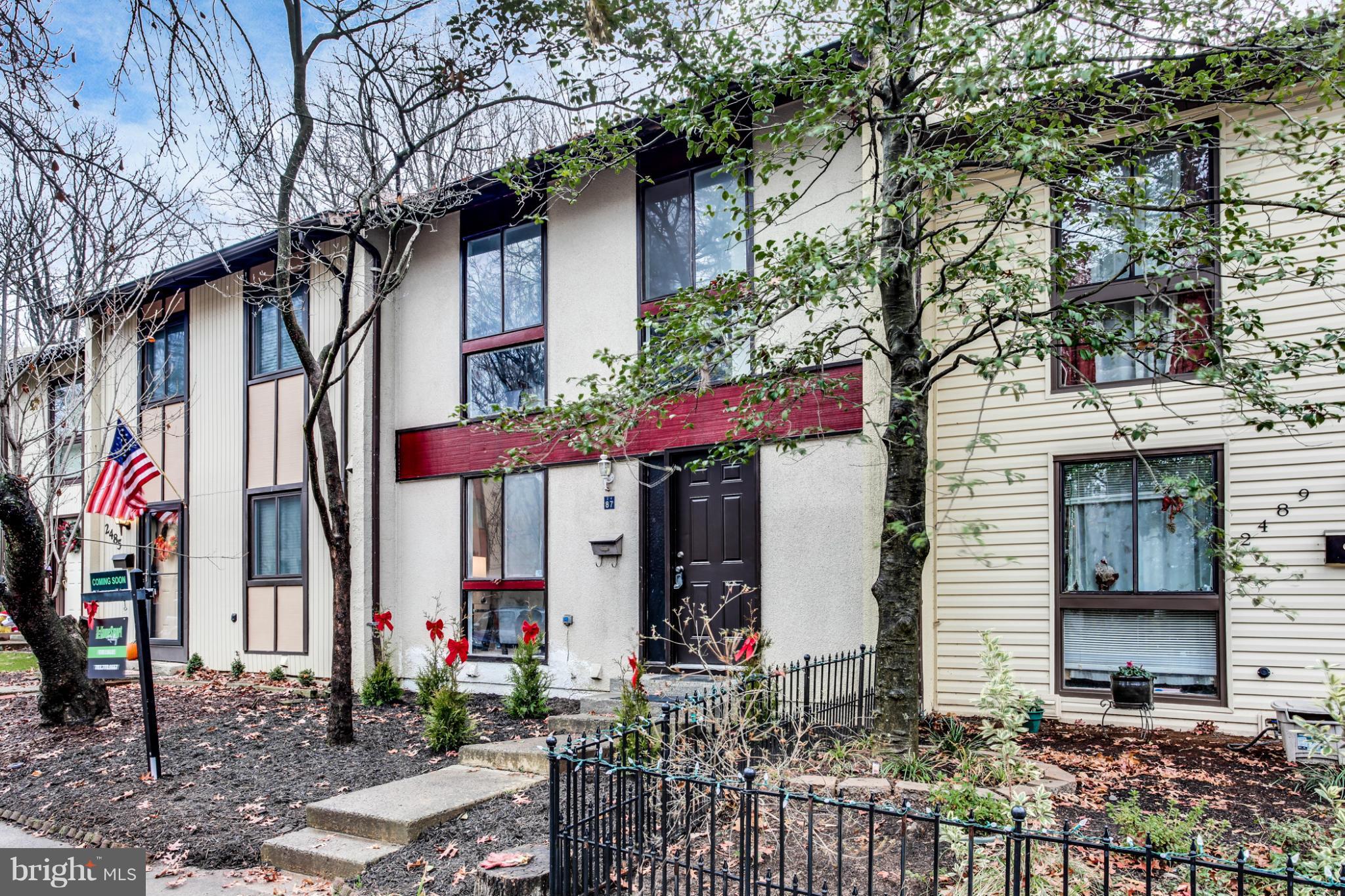 2487 Pyrenees Court Reston, VA 20191 - Photo 2 of 27 Exterior (Front)