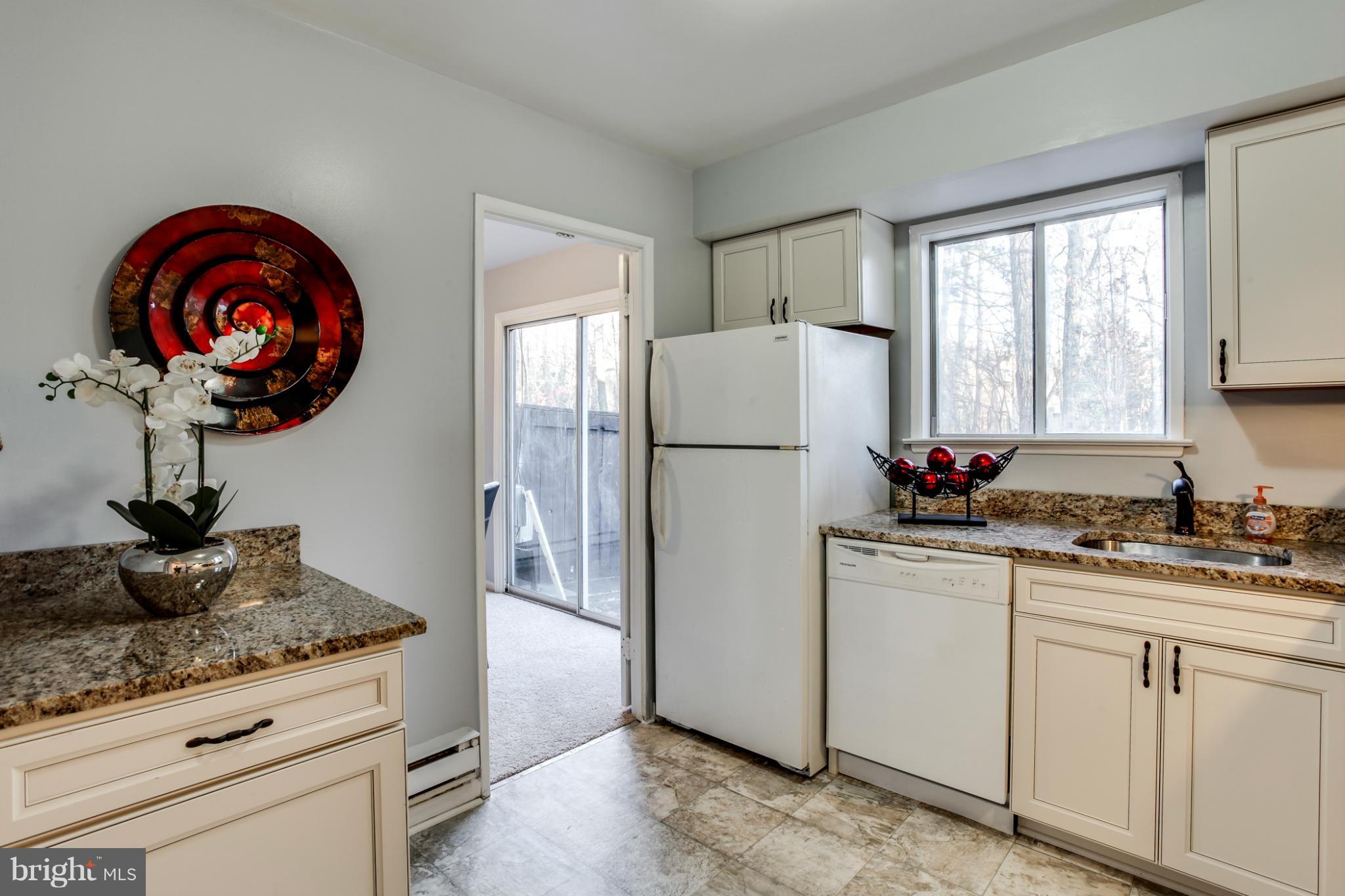 2487 Pyrenees Court Reston, VA 20191 - Photo 12 of 27 Kitchen