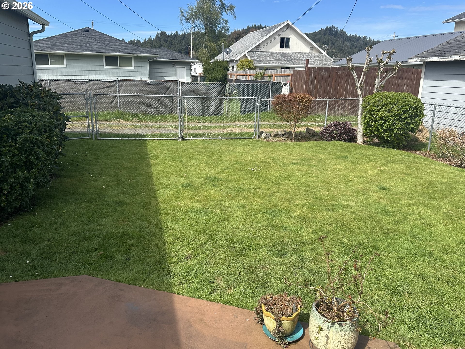 2063 Alder Avenue Reedsport, OR 97467 - Photo 18 of 29 front view of a house with a yard