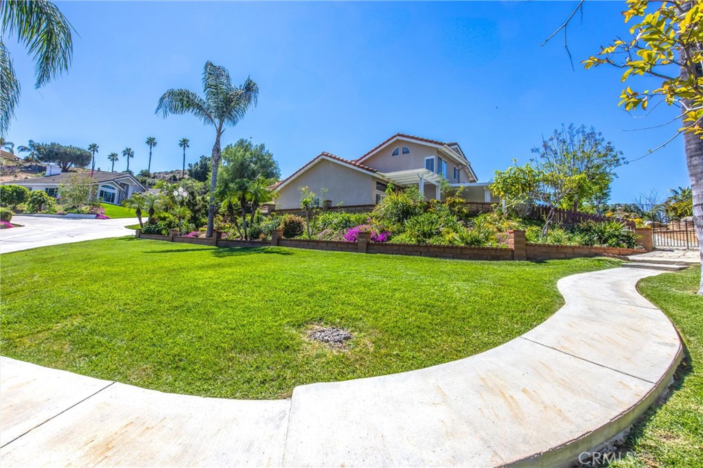 2000 Citrus Wood Lane Riverside, CA 92503 - Photo 22 of 23 Front yard, possible place for. casita
