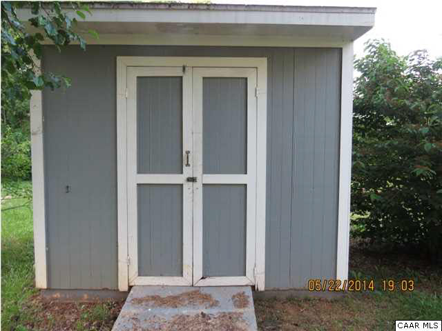 622 Stephens Loop Ruckersville, VA 22968 - Photo 3 of 14 a view of a door and a window