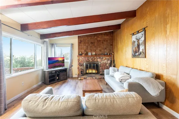 $279,000 | 797 Chateau Drive, Crestline, CA 92325