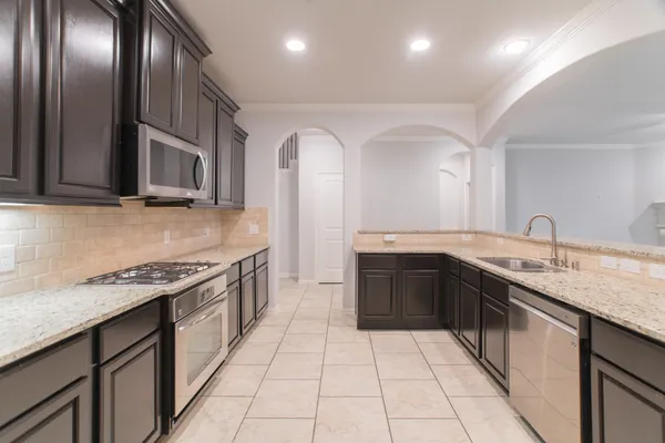 $3,750 | 11 Sawbridge Circle, The Woodlands, TX 77389