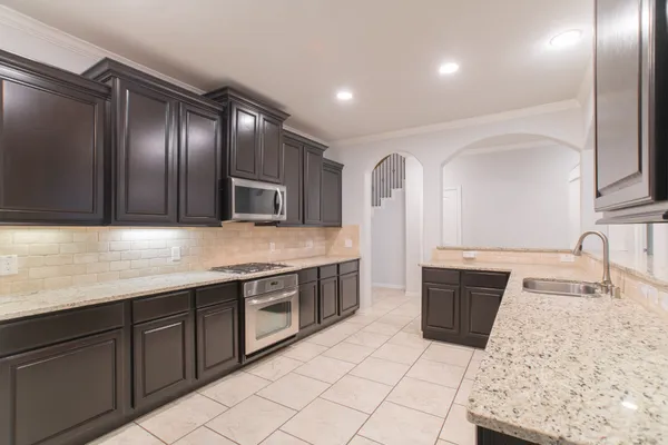 $3,750 | 11 Sawbridge Circle, The Woodlands, TX 77389