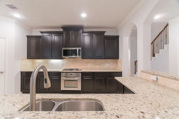 $3,750 | 11 Sawbridge Circle, The Woodlands, TX 77389