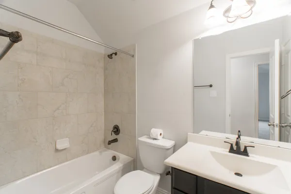 $3,750 | 11 Sawbridge Circle, The Woodlands, TX 77389