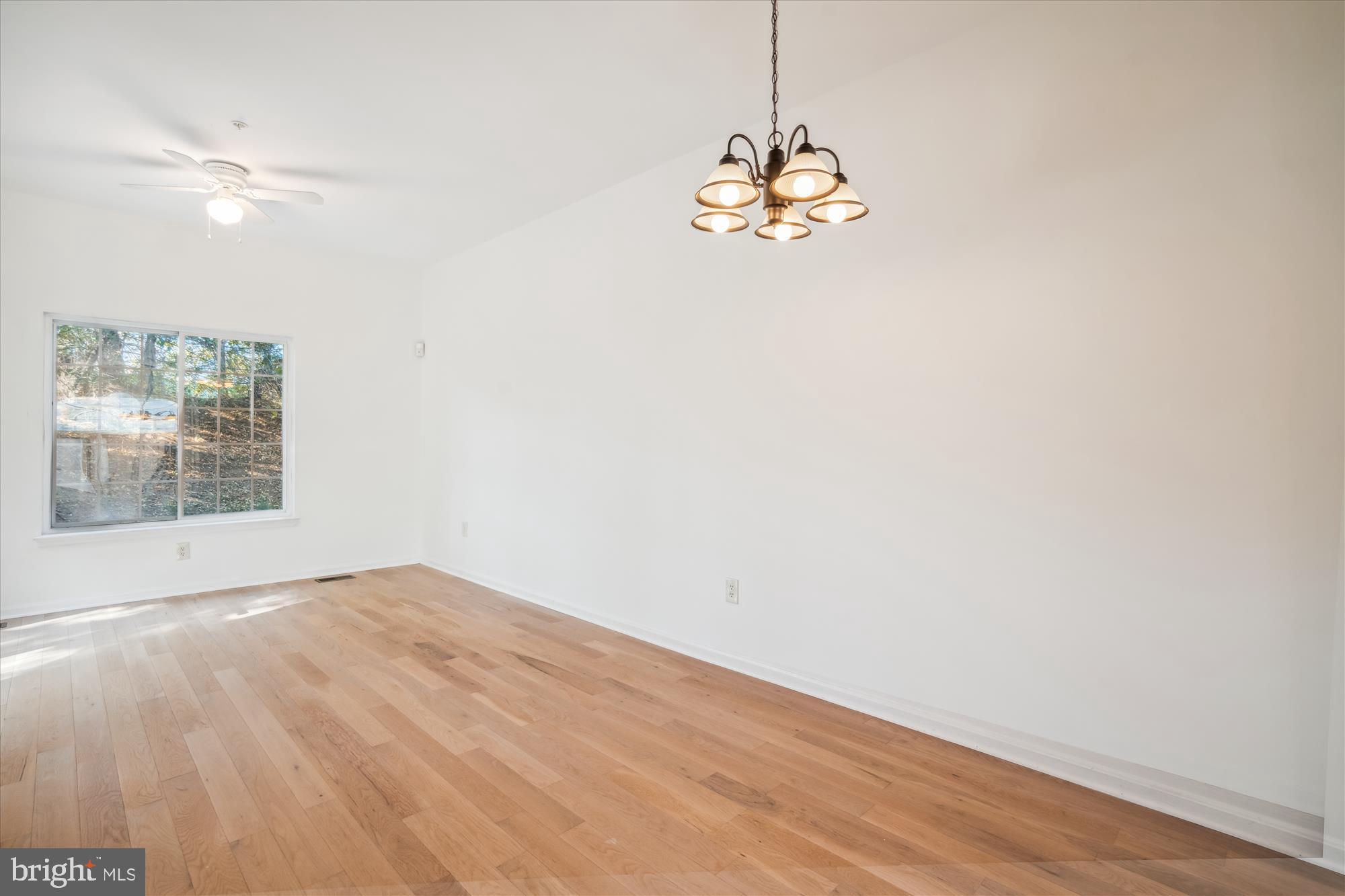 7224 Solar Walk Columbia, MD 21046 - Photo 18 of 65 Dining Area