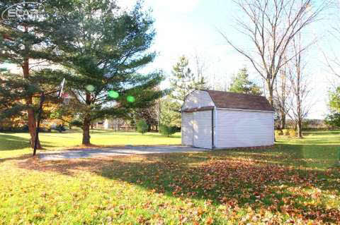 1015 North Gale Road Davison, MI 48423 - Photo 32 of 34 20452469-31.JPG
