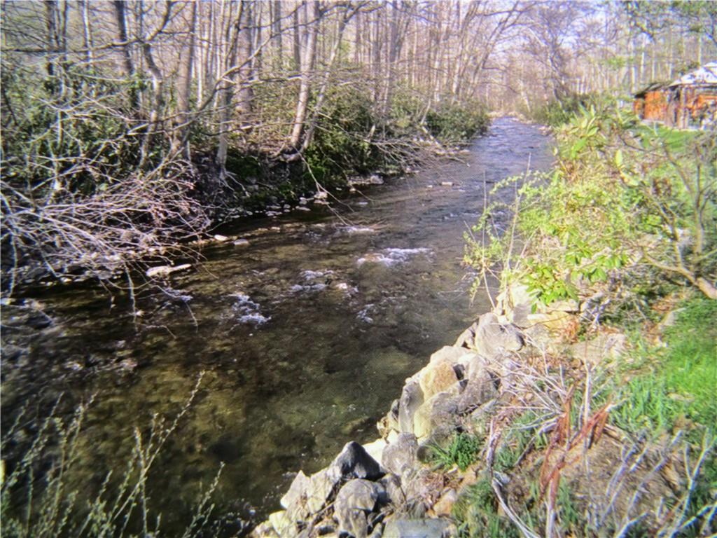 135 Mennonite Camp Road Mount Pleasant, PA 15666 - Photo 7 of 37