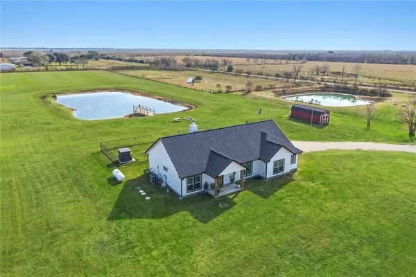 $599,000 | 17637 Englin Road, Winnie, TX 77665