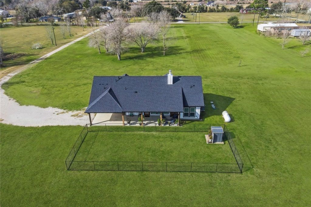17637 Englin Road Winnie, TX 77665 - Photo 31 of 37