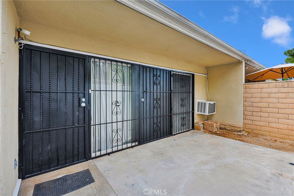 3068 Panorama Road, Unit C Riverside, CA 92506 - Photo 3 of 26