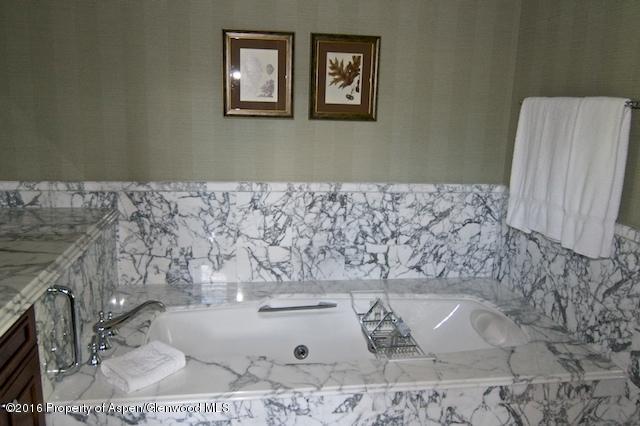 75 Prospector Road, Unit 2406 7 Aspen, CO 81611 - Photo 4 of 7 Master #1 Bath