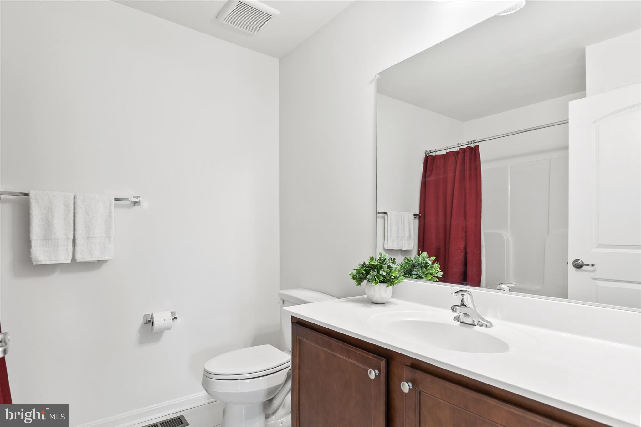 322 Arch Street Milton, DE 19968 - Photo 32 of 68 Upstairs bath