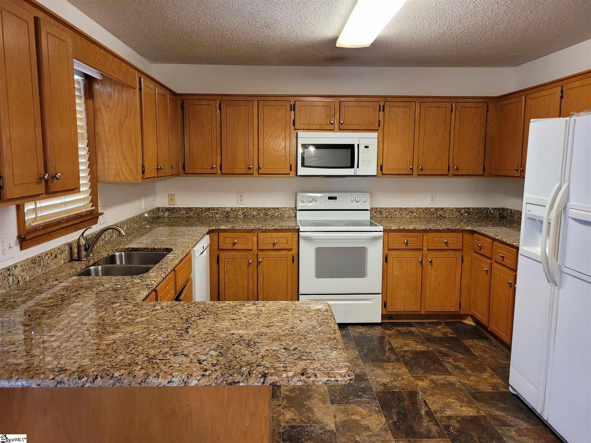 2018 Quail Ridge Road Anderson, SC 29625 - Photo 4 of 18