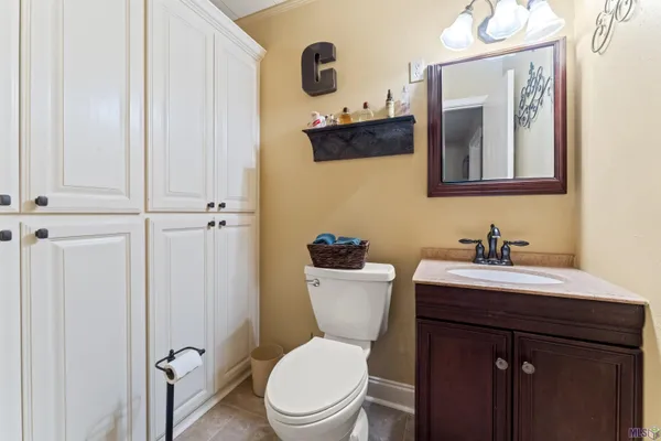 $275,000 | 2054 Rowcliff Avenue, Port Allen, LA 70767