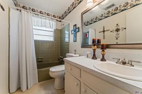 $275,000 | 2054 Rowcliff Avenue, Port Allen, LA 70767