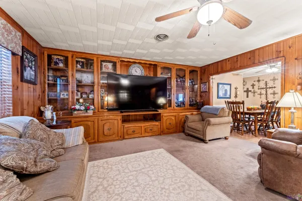 $275,000 | 2054 Rowcliff Avenue, Port Allen, LA 70767