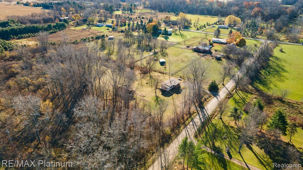 12853 Barnes Road Byron, MI 48418 - Photo 22 of 23