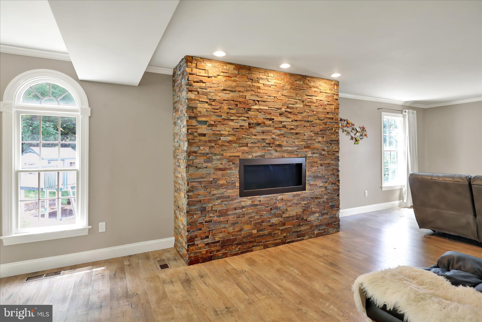 713 Old Fritztown Road Reading, PA 19608 - Photo 16 of 45 Floor to ceiling stone craftsmanship