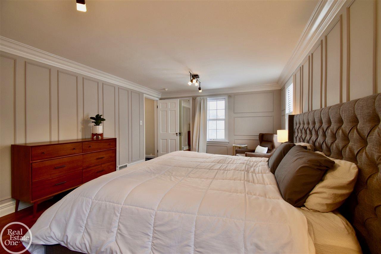 404 Lothrop Road Grosse Pointe, MI 48236 - Photo 18 of 33 50005581-17.JPG