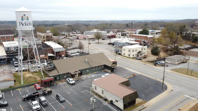 $2,000 | 120 Ann Street, Pickens, SC 29671