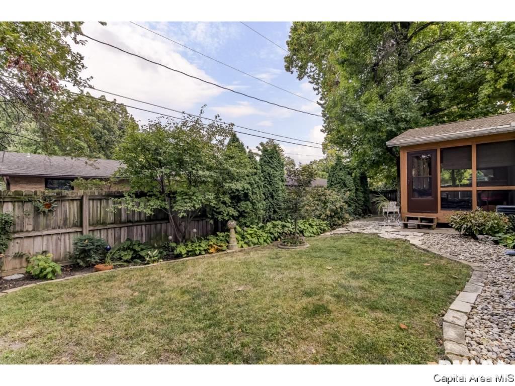 65 Lambert Lane Springfield, IL 62704 - Photo 3 of 35