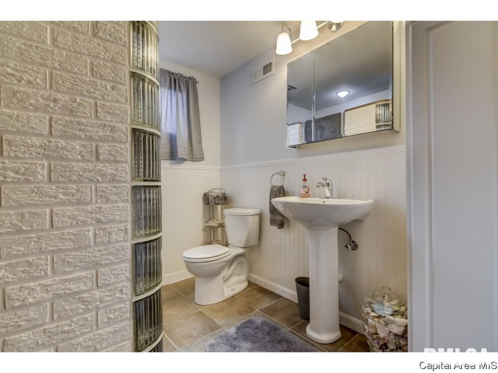65 Lambert Lane Springfield, IL 62704 - Photo 32 of 35