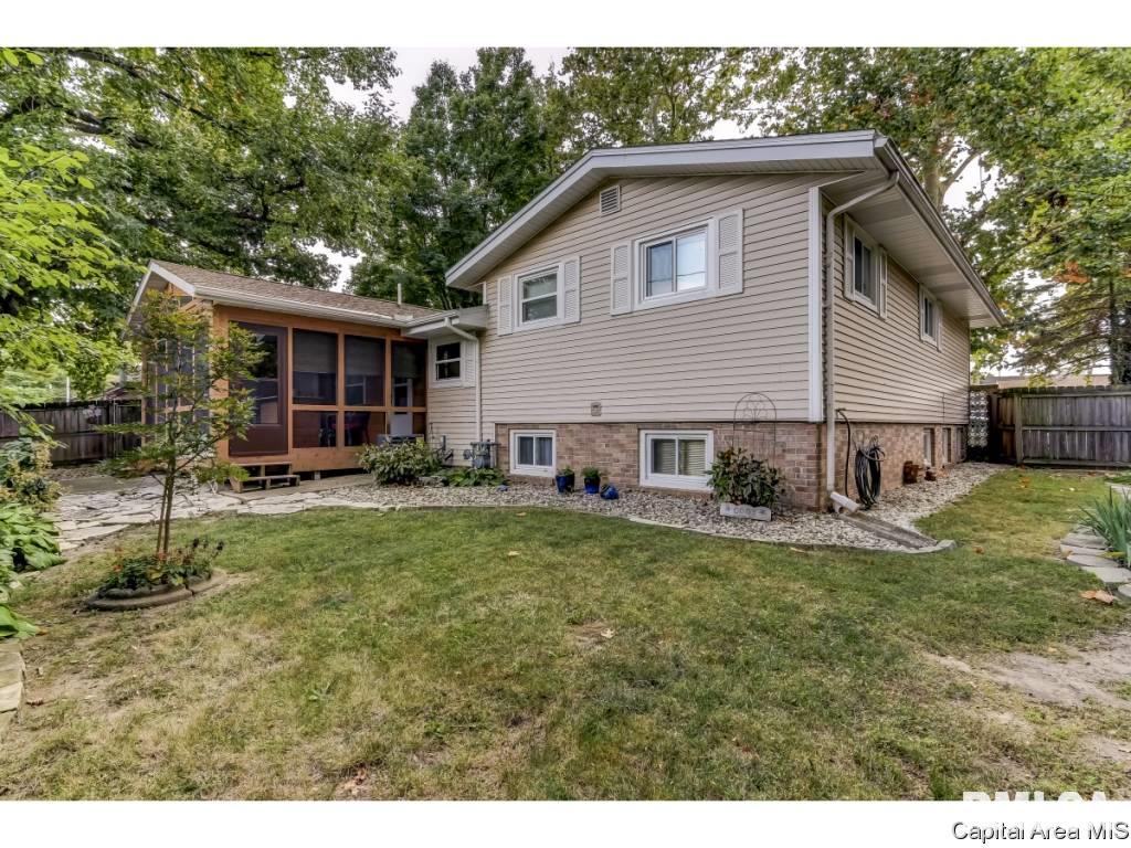 65 Lambert Lane Springfield, IL 62704 - Photo 4 of 35