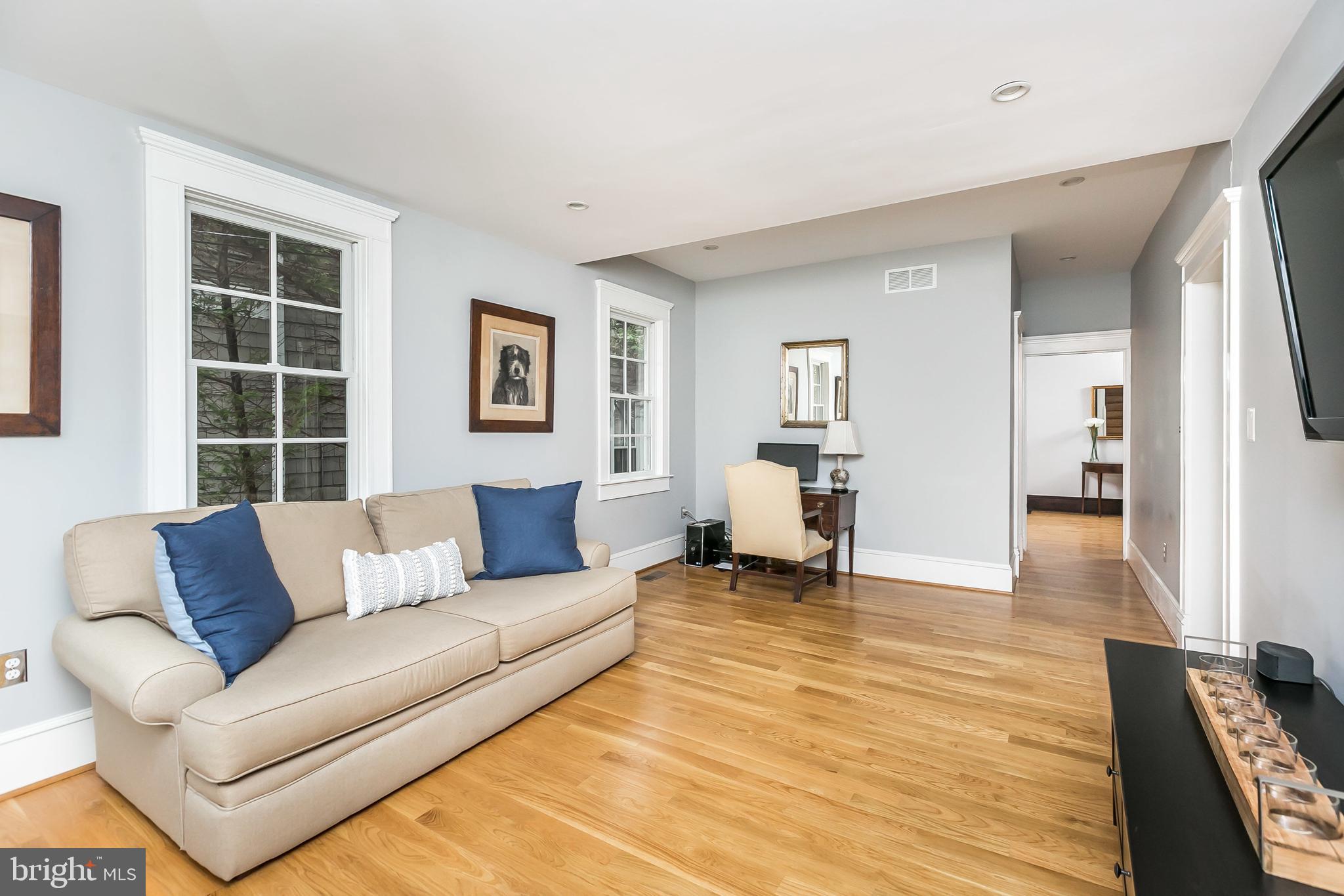 110 Hawthorn Road Baltimore, MD 21210 - Photo 16 of 61