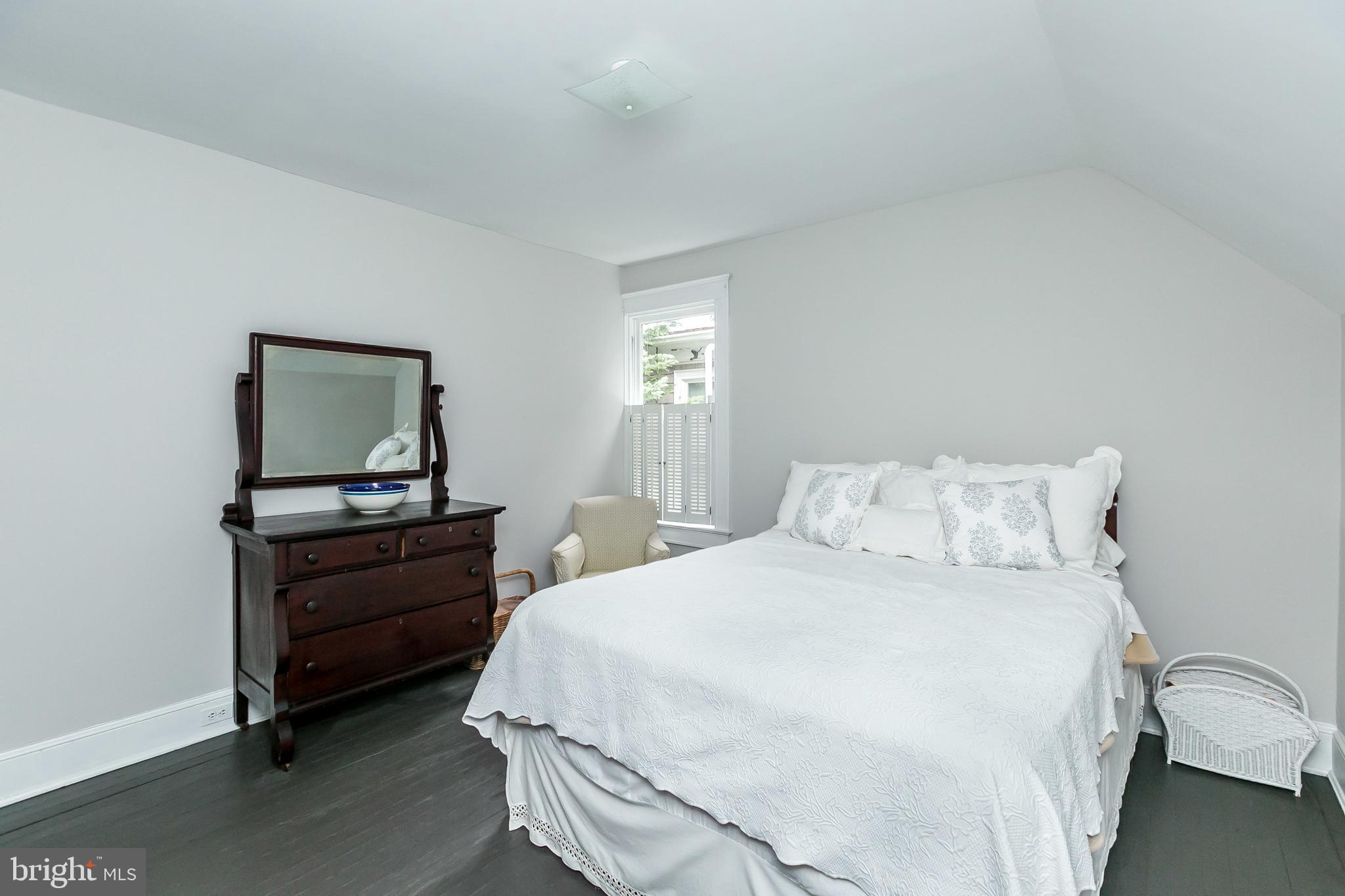 110 Hawthorn Road Baltimore, MD 21210 - Photo 31 of 61