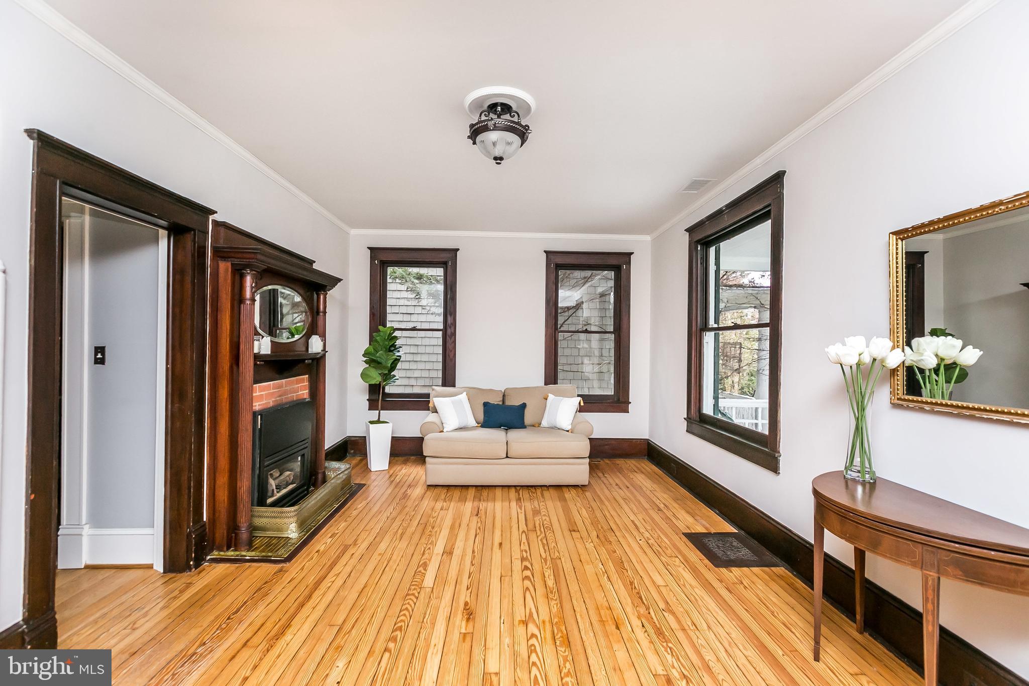 110 Hawthorn Road Baltimore, MD 21210 - Photo 5 of 61