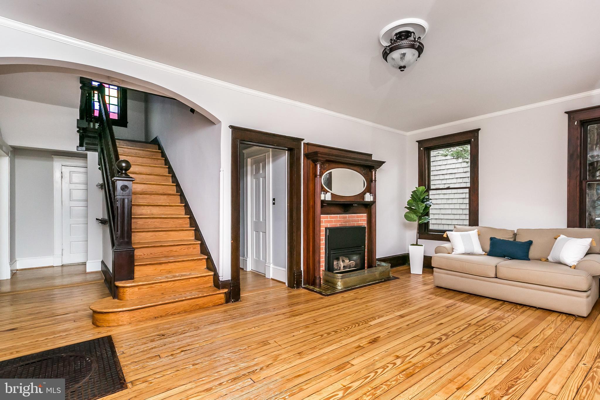 110 Hawthorn Road Baltimore, MD 21210 - Photo 6 of 61