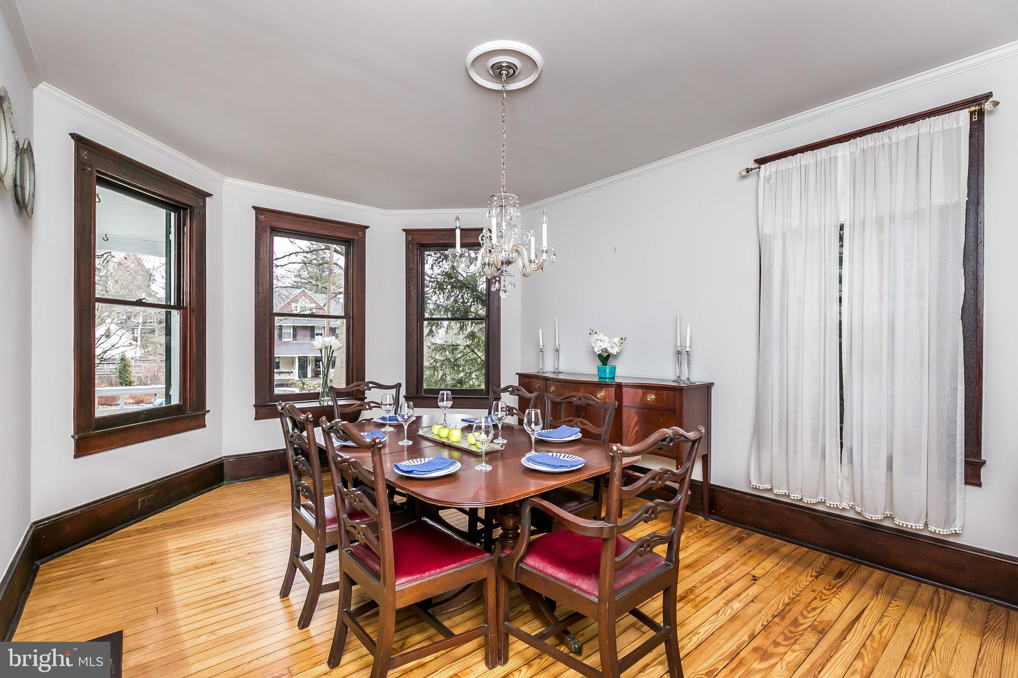 110 Hawthorn Road Baltimore, MD 21210 - Photo 7 of 61
