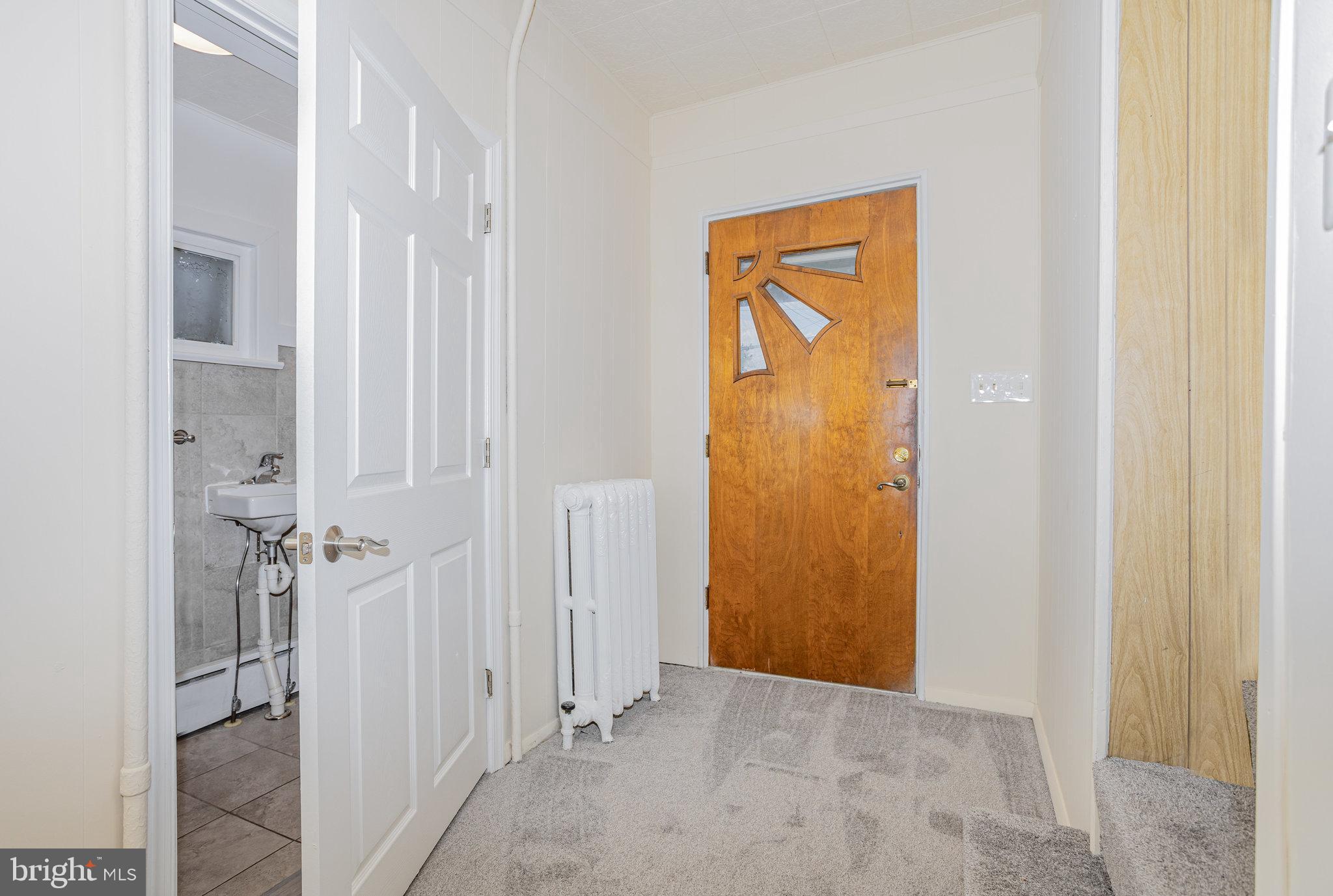 402 Spruce Street Steelton, PA 17113 - Photo 4 of 32