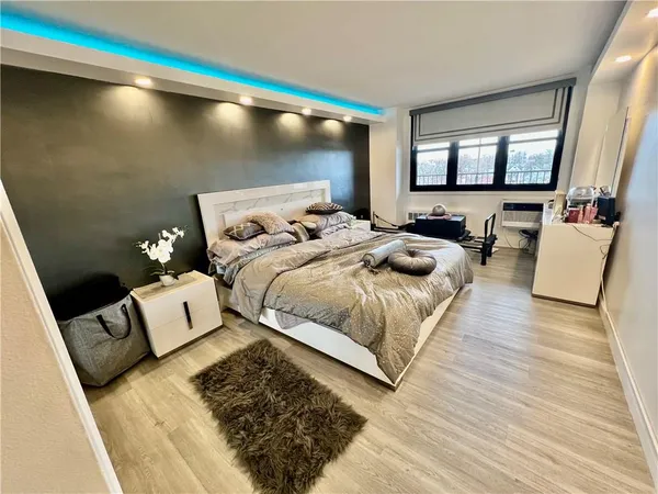 $479,000 | 1360 Ocean Parkway, Unit 6J | Ocean Parkway