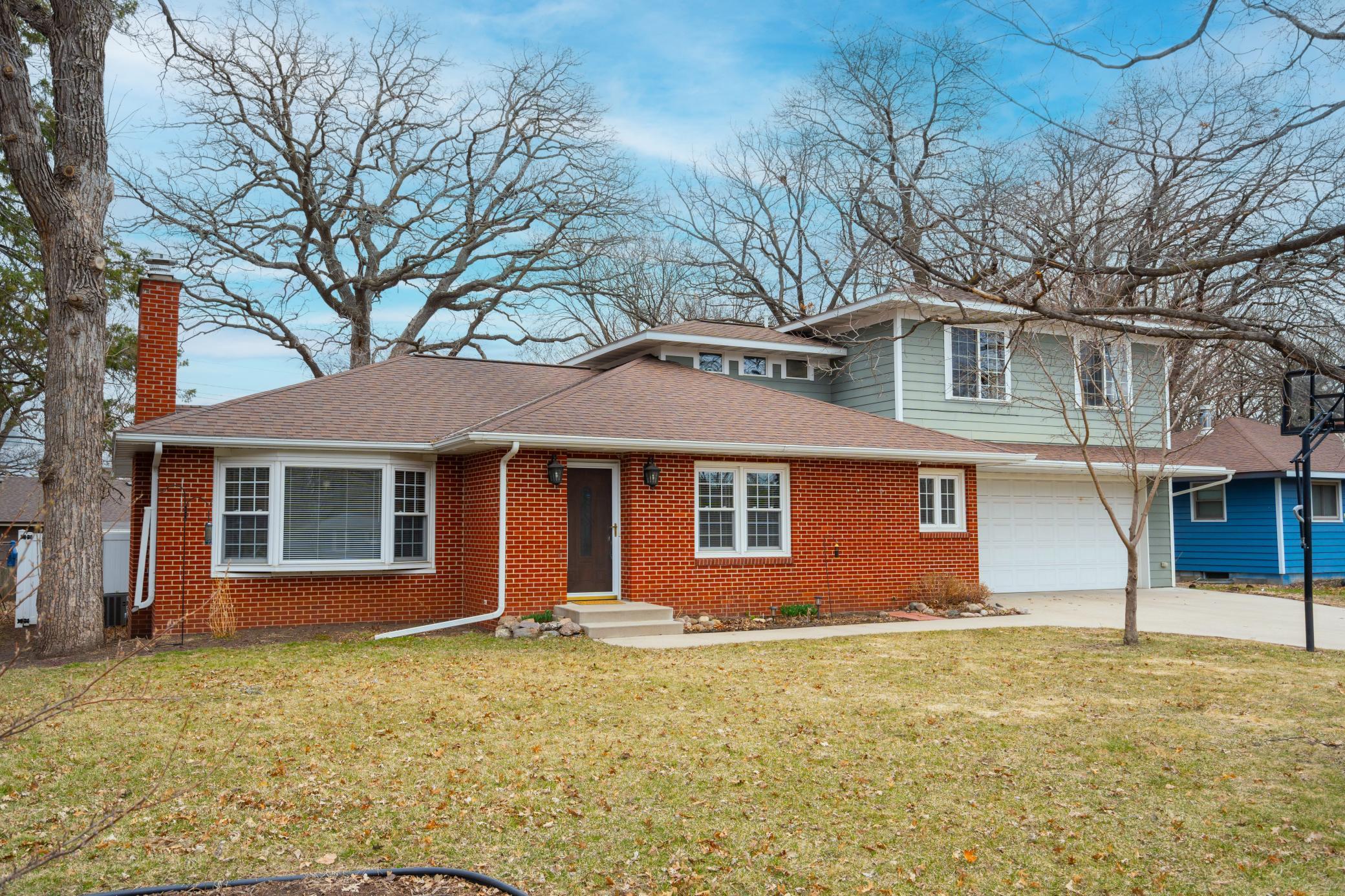 663 Roosevelt Road St. Cloud, MN 56301 - Photo 2 of 32