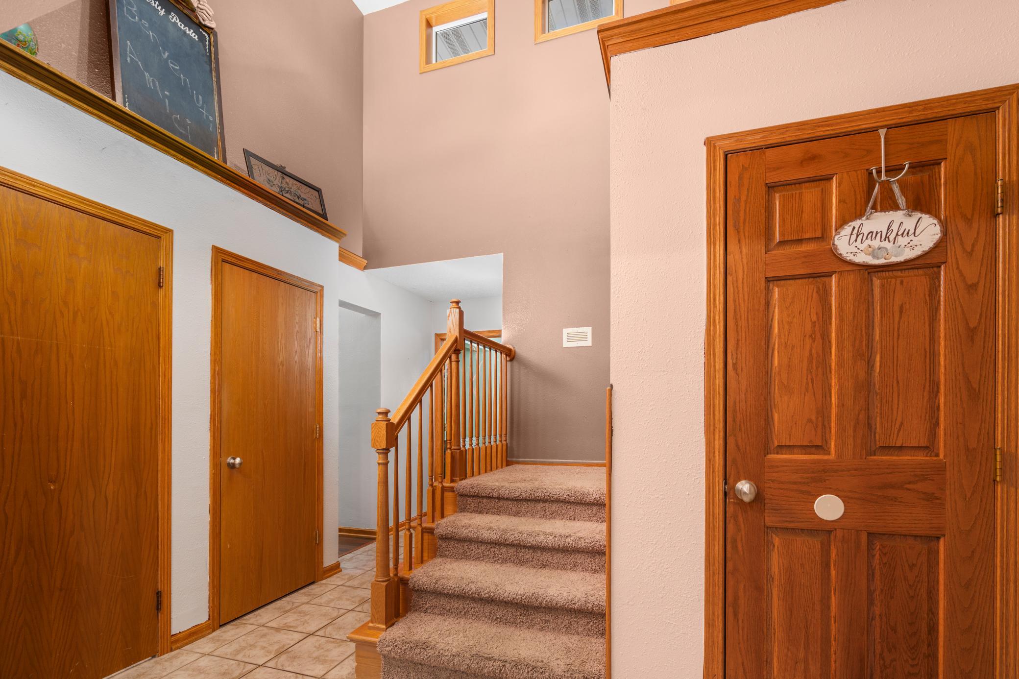 663 Roosevelt Road St. Cloud, MN 56301 - Photo 3 of 32