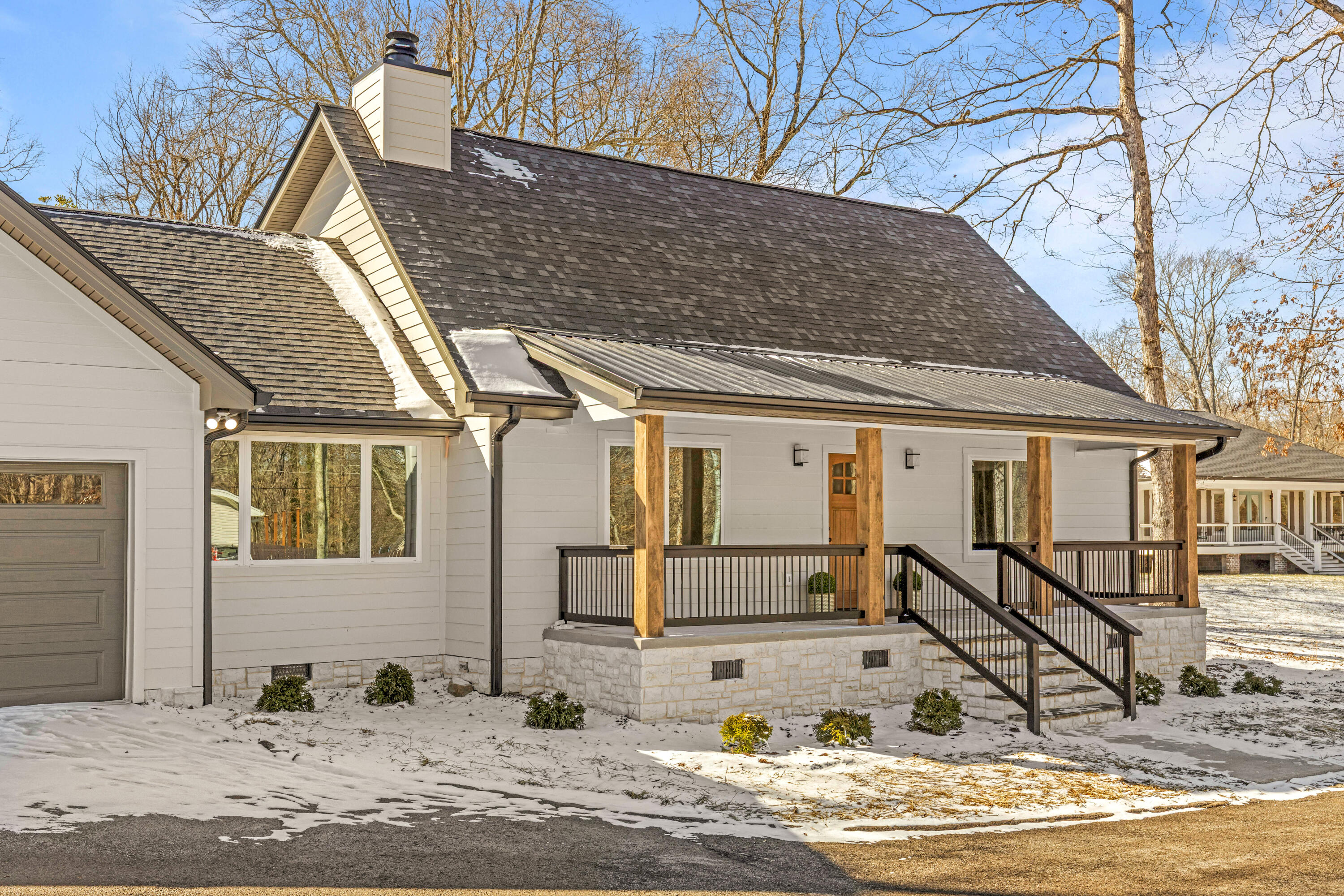 4613 Anderson Pike Signal Mountain, TN 37377 - Photo 4 of 59 Anderson-33