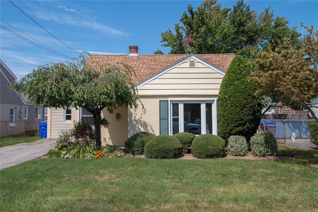 14 Nimitz Road East Providence, RI 02916 - Photo 1 of 20 Gallery Image 1