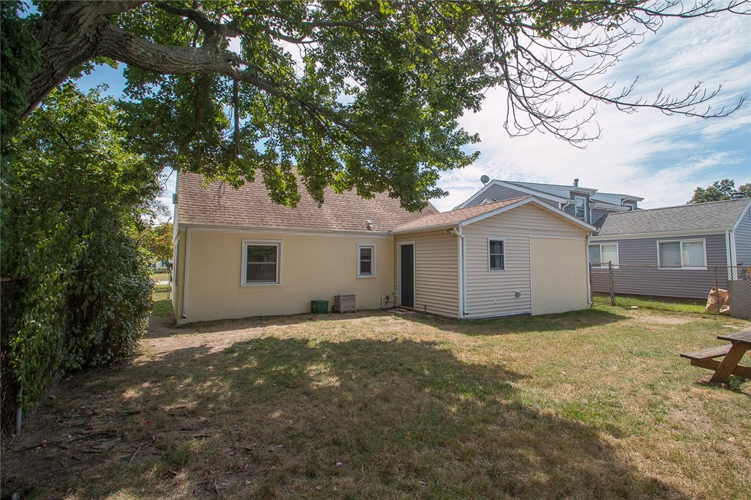 14 Nimitz Road East Providence, RI 02916 - Photo 19 of 20 Gallery Image 19