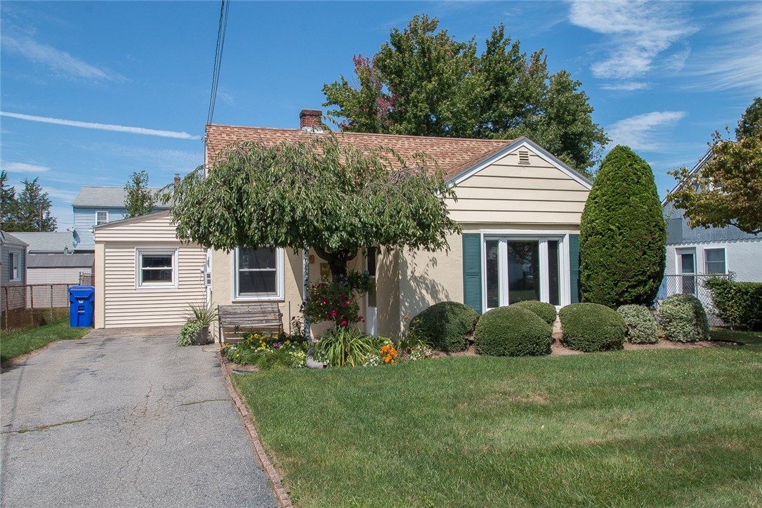 14 Nimitz Road East Providence, RI 02916 - Photo 2 of 20 Gallery Image 2